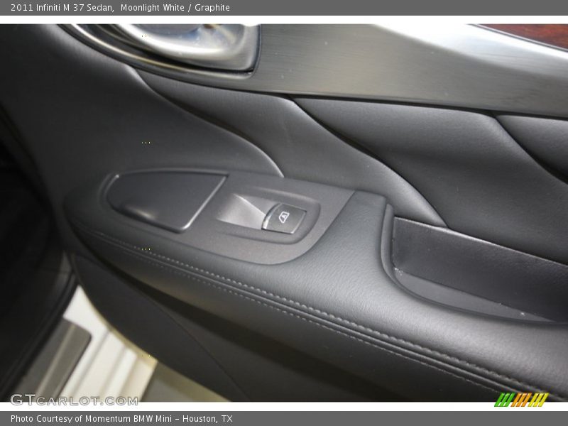 Moonlight White / Graphite 2011 Infiniti M 37 Sedan