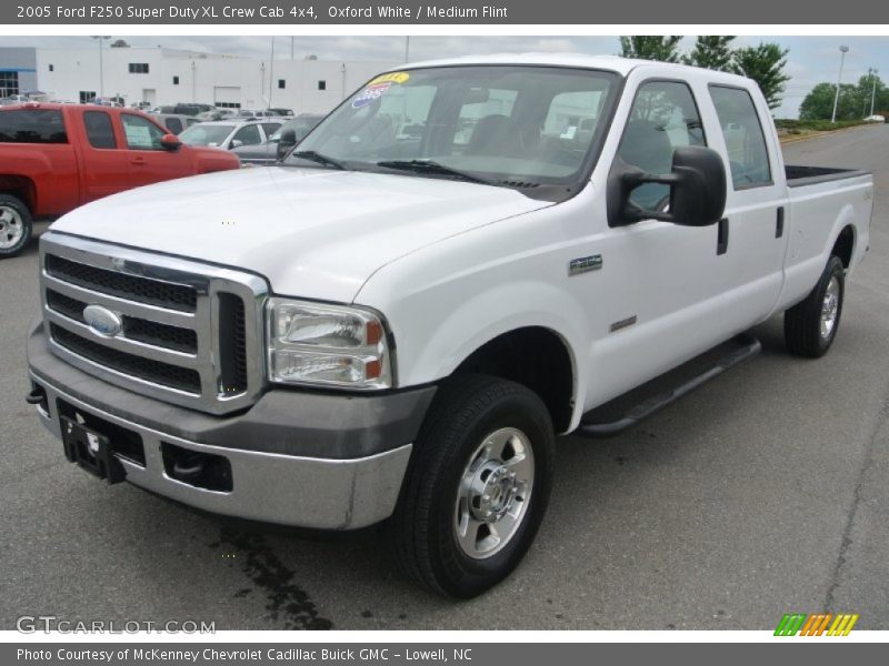 Oxford White / Medium Flint 2005 Ford F250 Super Duty XL Crew Cab 4x4