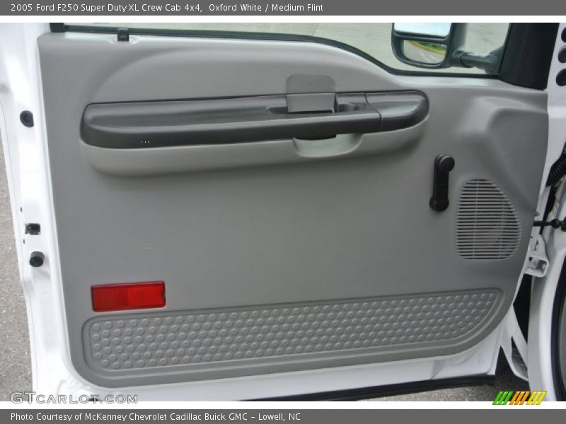 Oxford White / Medium Flint 2005 Ford F250 Super Duty XL Crew Cab 4x4