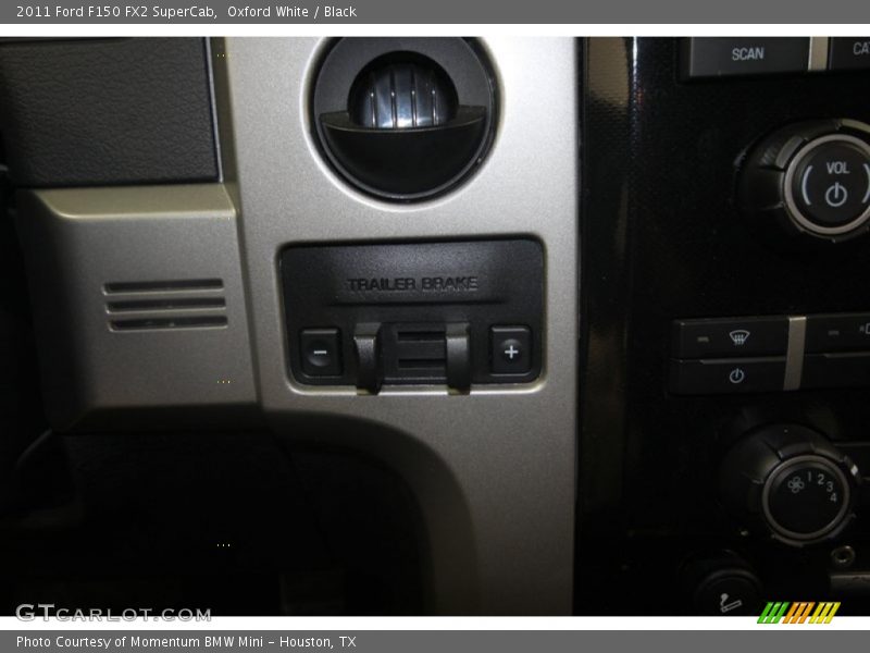 Oxford White / Black 2011 Ford F150 FX2 SuperCab