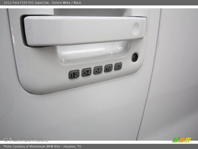 Oxford White / Black 2011 Ford F150 FX2 SuperCab