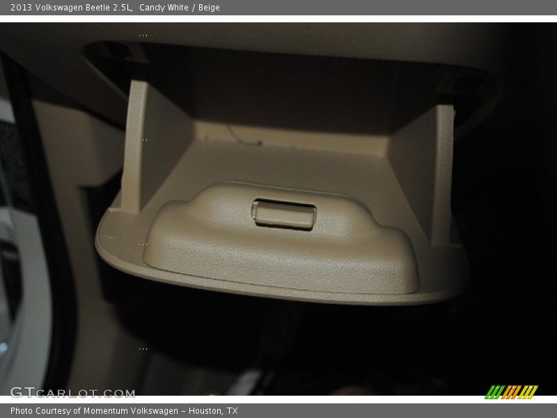 Candy White / Beige 2013 Volkswagen Beetle 2.5L