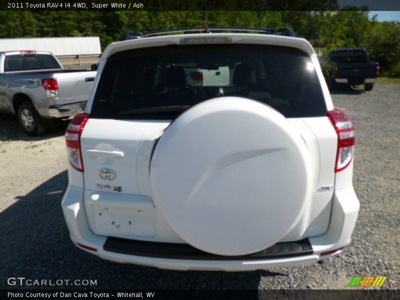 Super White / Ash 2011 Toyota RAV4 I4 4WD