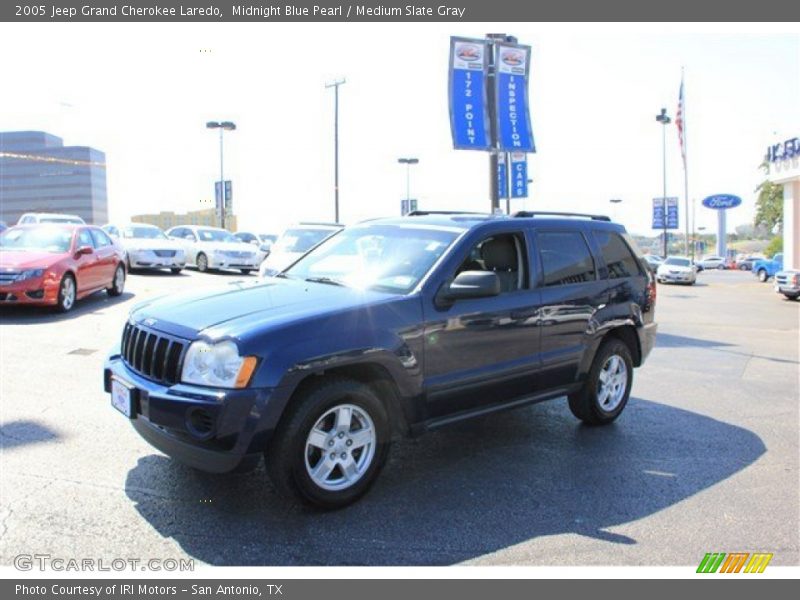 Midnight Blue Pearl / Medium Slate Gray 2005 Jeep Grand Cherokee Laredo