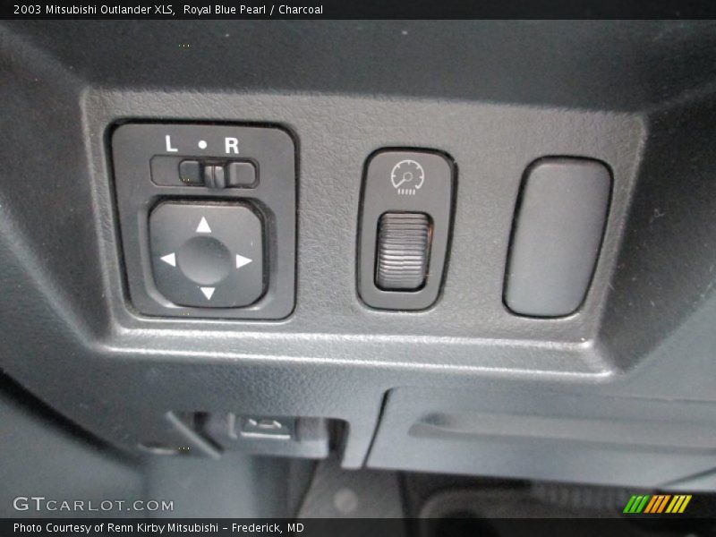 Royal Blue Pearl / Charcoal 2003 Mitsubishi Outlander XLS
