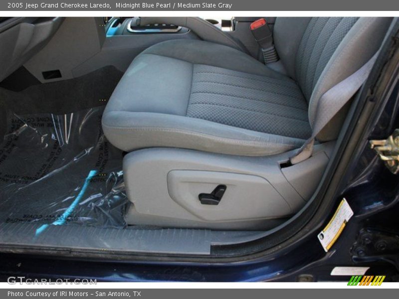 Midnight Blue Pearl / Medium Slate Gray 2005 Jeep Grand Cherokee Laredo