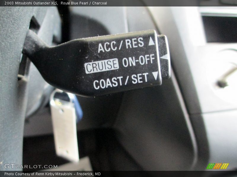 Royal Blue Pearl / Charcoal 2003 Mitsubishi Outlander XLS