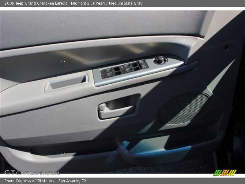 Midnight Blue Pearl / Medium Slate Gray 2005 Jeep Grand Cherokee Laredo