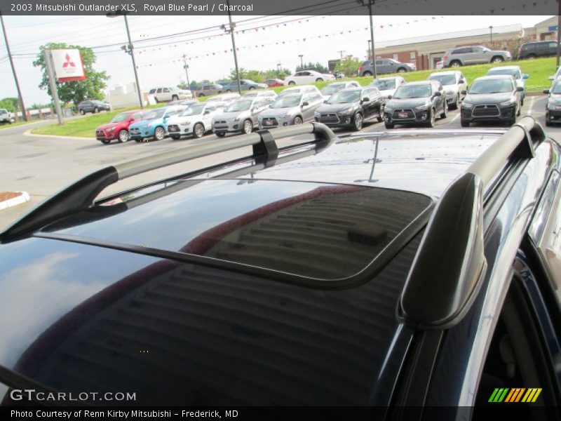 Royal Blue Pearl / Charcoal 2003 Mitsubishi Outlander XLS