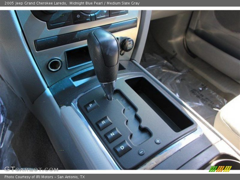 Midnight Blue Pearl / Medium Slate Gray 2005 Jeep Grand Cherokee Laredo
