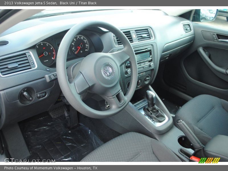 Black Uni / Titan Black 2013 Volkswagen Jetta S Sedan