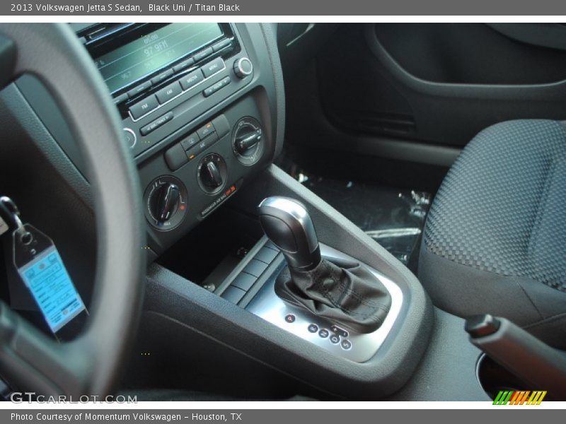 Black Uni / Titan Black 2013 Volkswagen Jetta S Sedan