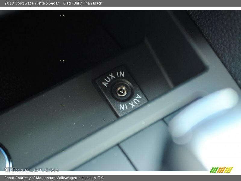 Black Uni / Titan Black 2013 Volkswagen Jetta S Sedan