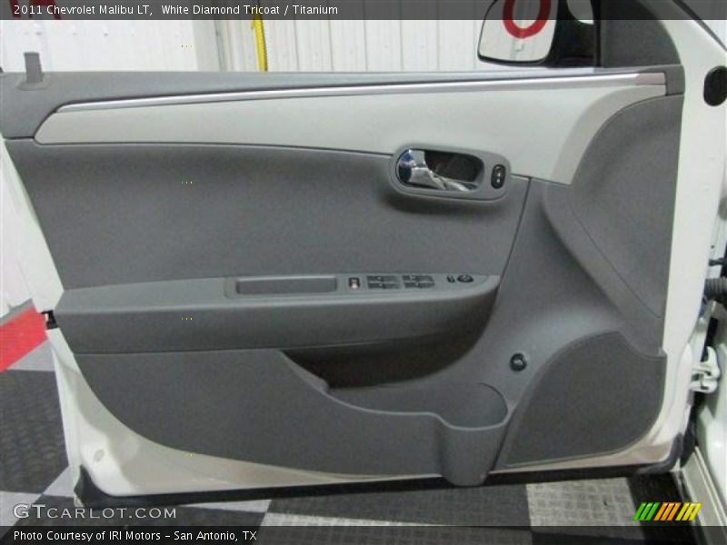 White Diamond Tricoat / Titanium 2011 Chevrolet Malibu LT