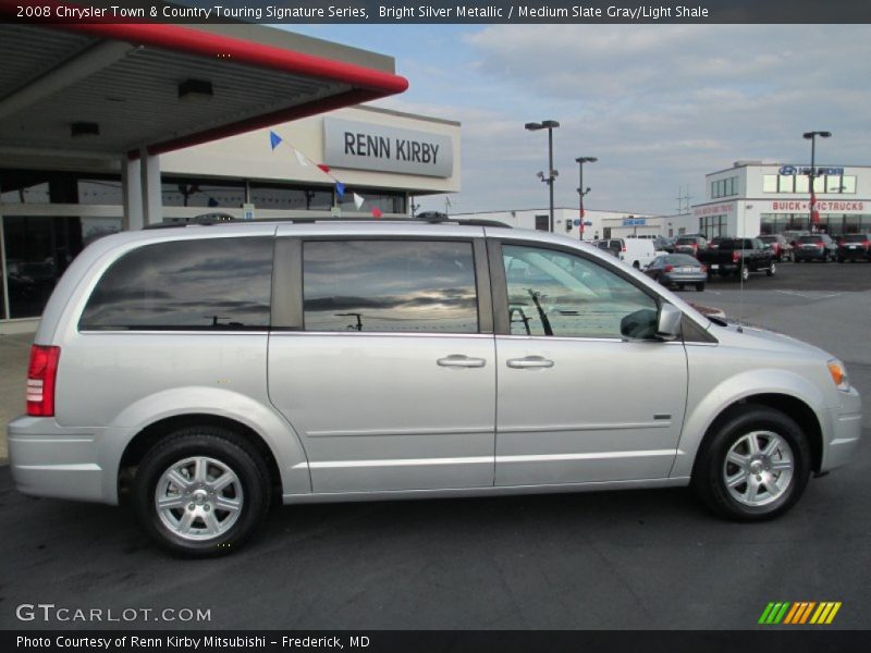 Bright Silver Metallic / Medium Slate Gray/Light Shale 2008 Chrysler Town & Country Touring Signature Series