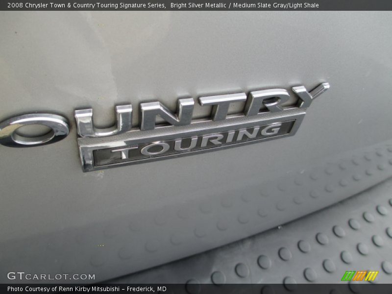 Bright Silver Metallic / Medium Slate Gray/Light Shale 2008 Chrysler Town & Country Touring Signature Series