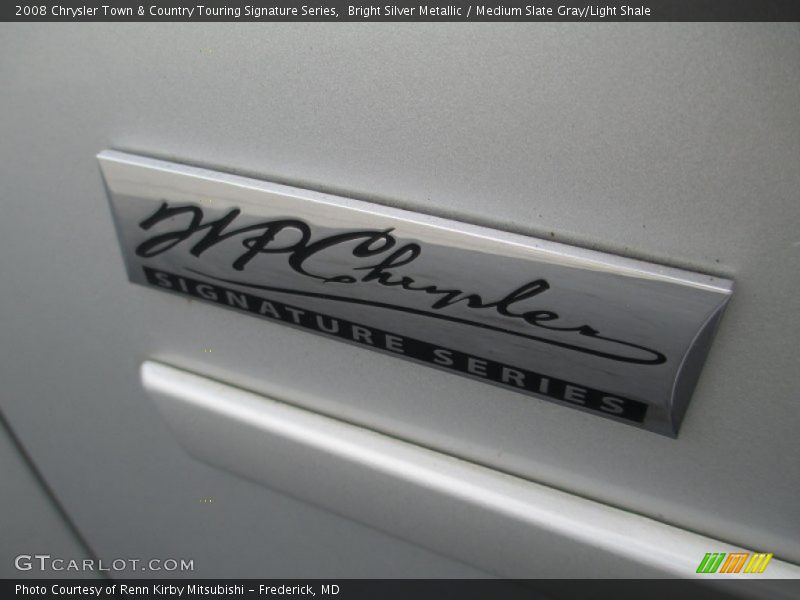 Bright Silver Metallic / Medium Slate Gray/Light Shale 2008 Chrysler Town & Country Touring Signature Series