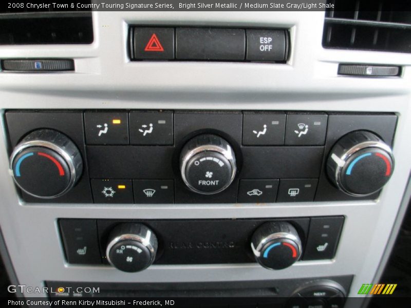 Bright Silver Metallic / Medium Slate Gray/Light Shale 2008 Chrysler Town & Country Touring Signature Series