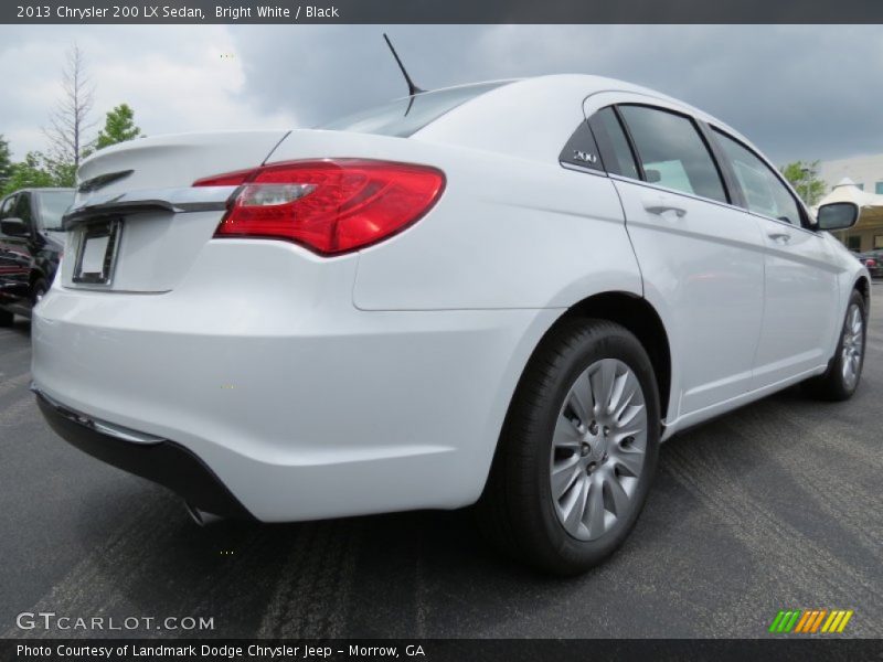 Bright White / Black 2013 Chrysler 200 LX Sedan