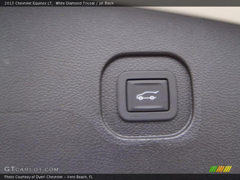 White Diamond Tricoat / Jet Black 2013 Chevrolet Equinox LT