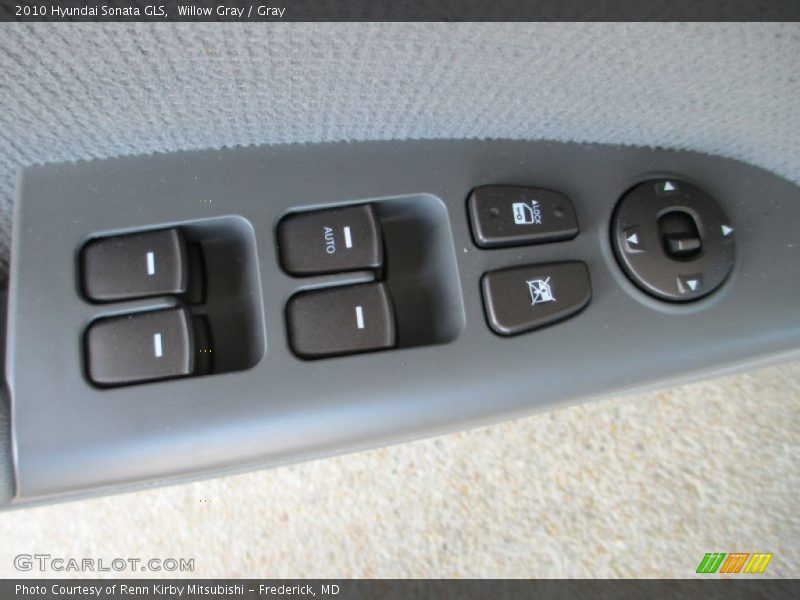 Willow Gray / Gray 2010 Hyundai Sonata GLS