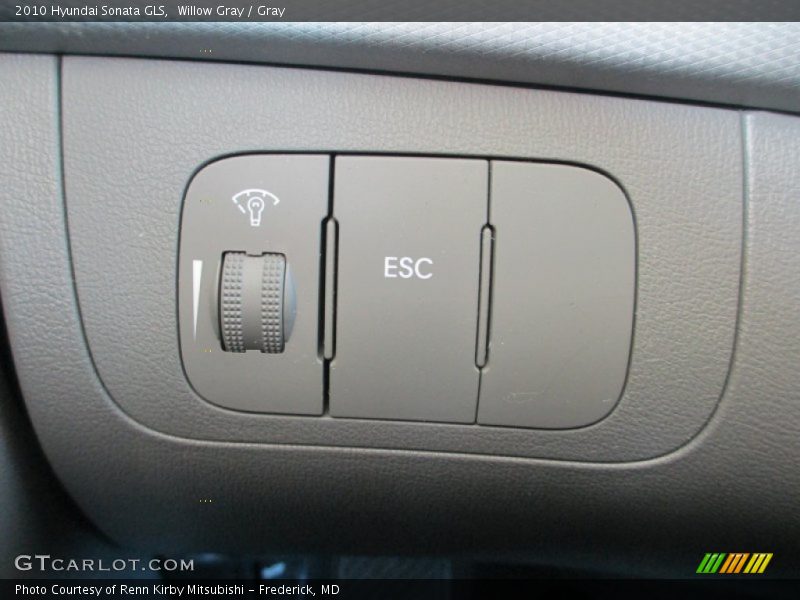 Willow Gray / Gray 2010 Hyundai Sonata GLS
