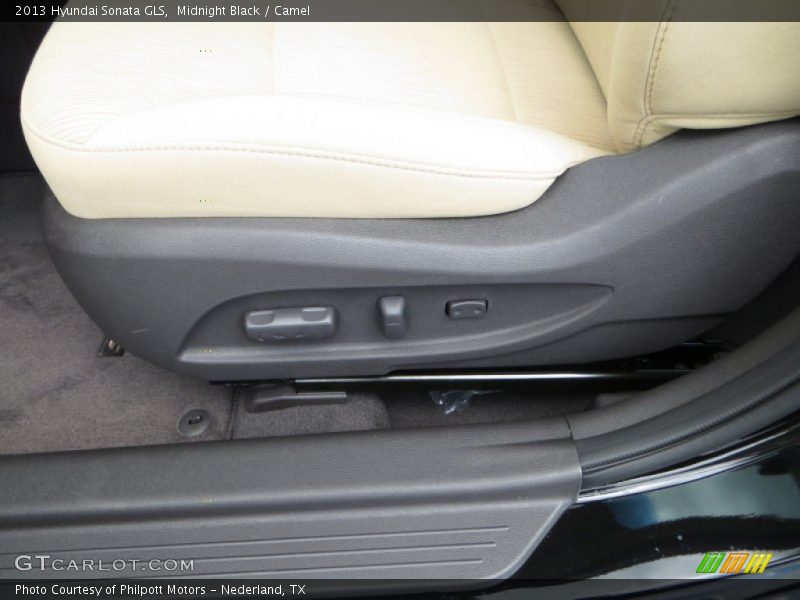 Midnight Black / Camel 2013 Hyundai Sonata GLS