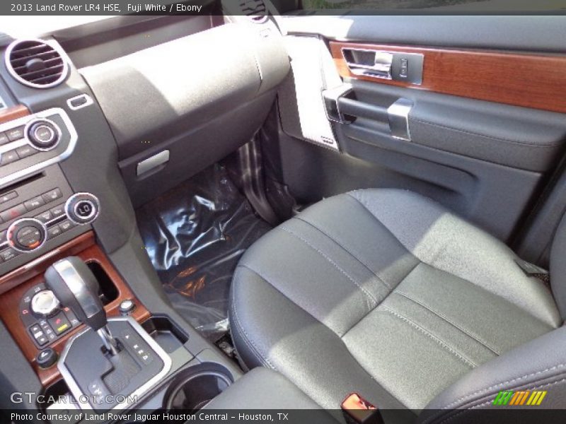 Fuji White / Ebony 2013 Land Rover LR4 HSE