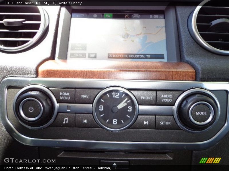 Fuji White / Ebony 2013 Land Rover LR4 HSE