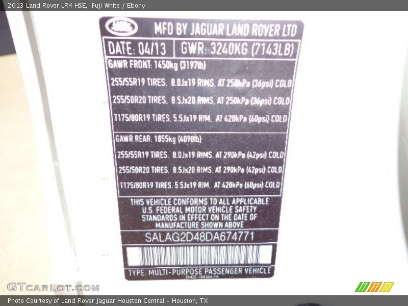 Fuji White / Ebony 2013 Land Rover LR4 HSE