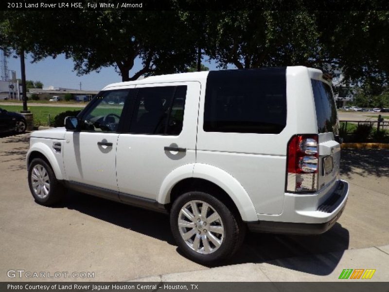 Fuji White / Almond 2013 Land Rover LR4 HSE