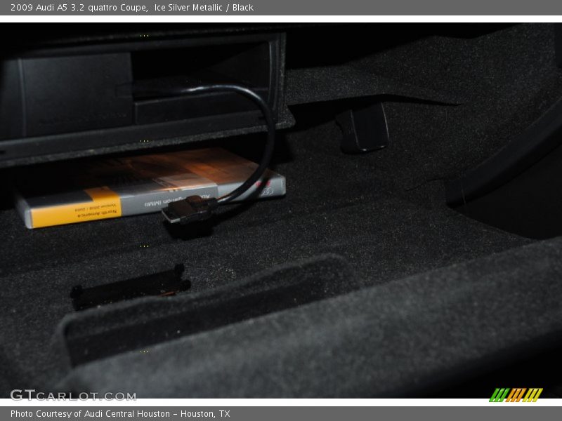 Ice Silver Metallic / Black 2009 Audi A5 3.2 quattro Coupe