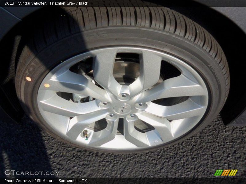 Triathlon Gray / Black 2013 Hyundai Veloster