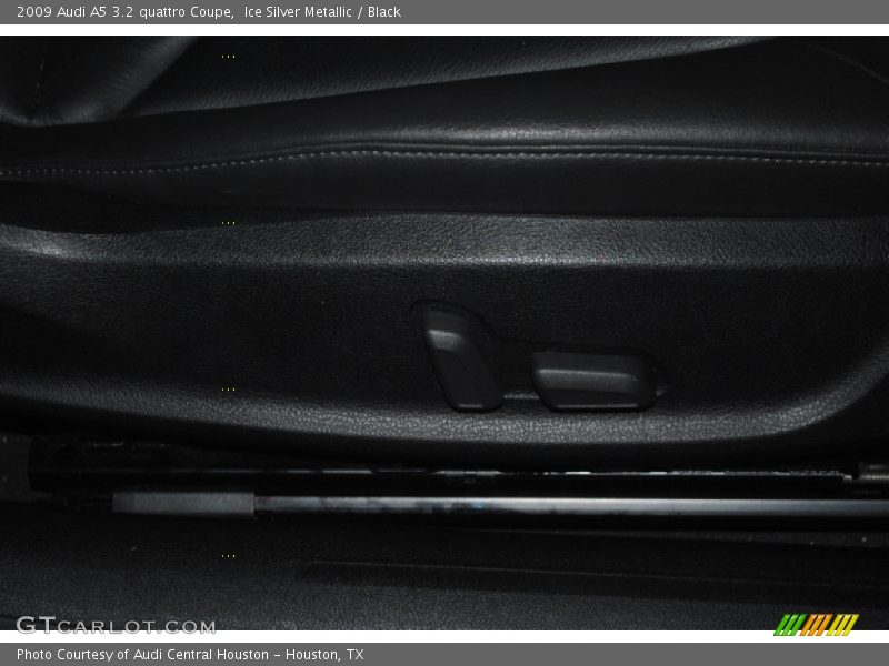 Ice Silver Metallic / Black 2009 Audi A5 3.2 quattro Coupe