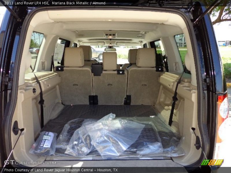 Mariana Black Metallic / Almond 2013 Land Rover LR4 HSE