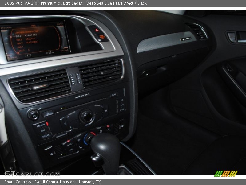 Deep Sea Blue Pearl Effect / Black 2009 Audi A4 2.0T Premium quattro Sedan