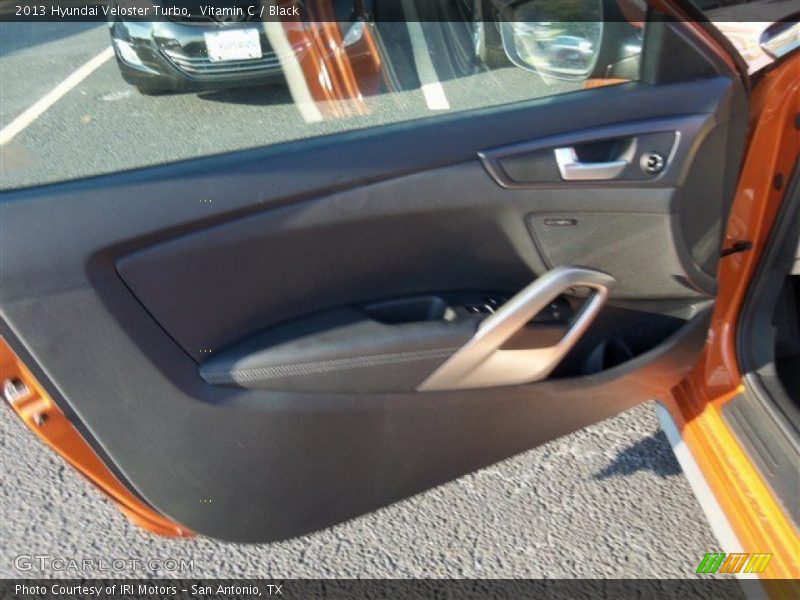Vitamin C / Black 2013 Hyundai Veloster Turbo