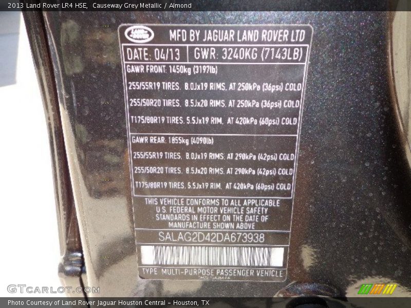 Causeway Grey Metallic / Almond 2013 Land Rover LR4 HSE