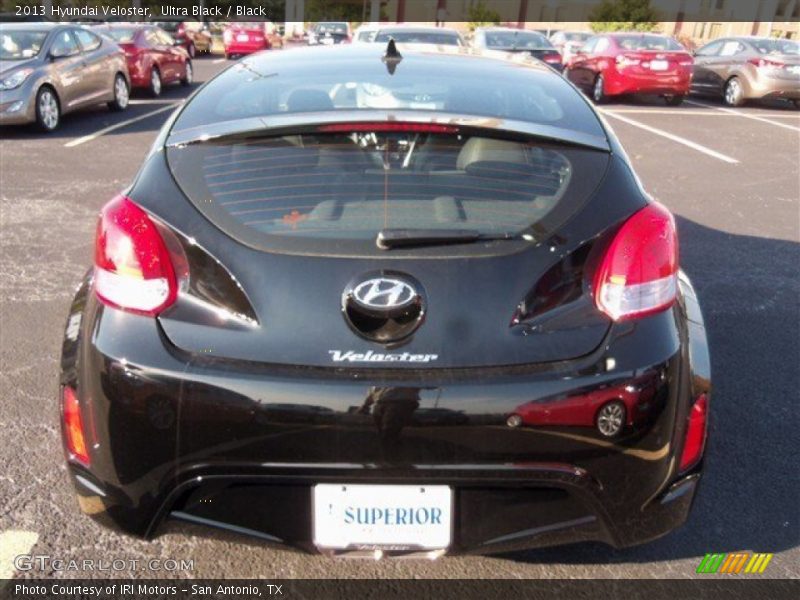 Ultra Black / Black 2013 Hyundai Veloster