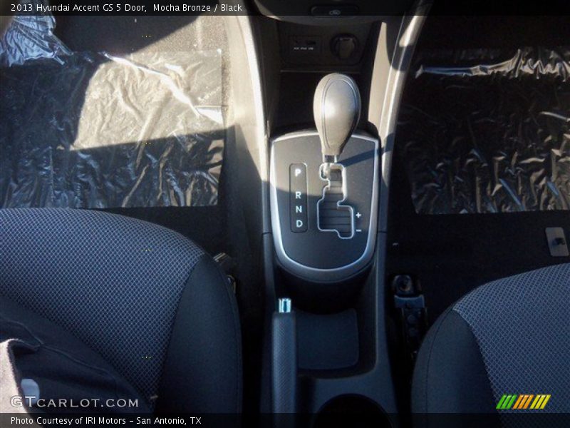 Mocha Bronze / Black 2013 Hyundai Accent GS 5 Door
