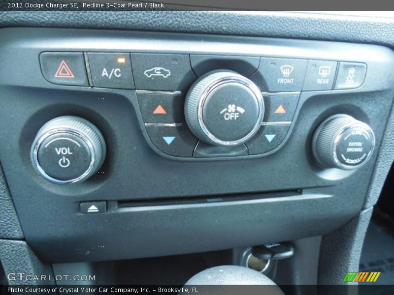 Redline 3-Coat Pearl / Black 2012 Dodge Charger SE