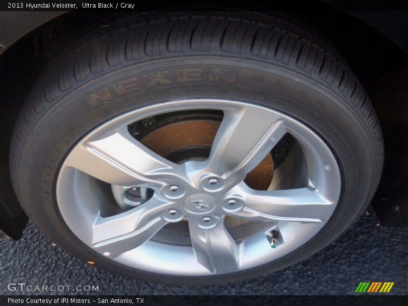 Ultra Black / Gray 2013 Hyundai Veloster