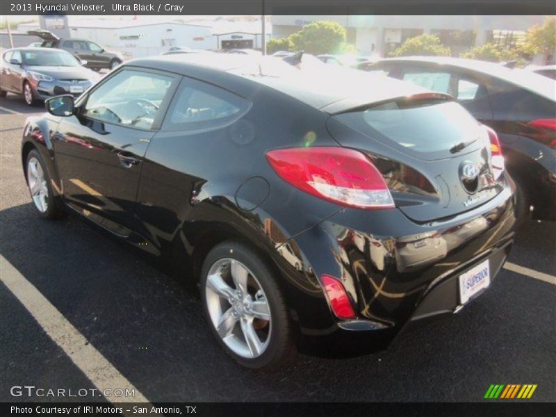 Ultra Black / Gray 2013 Hyundai Veloster