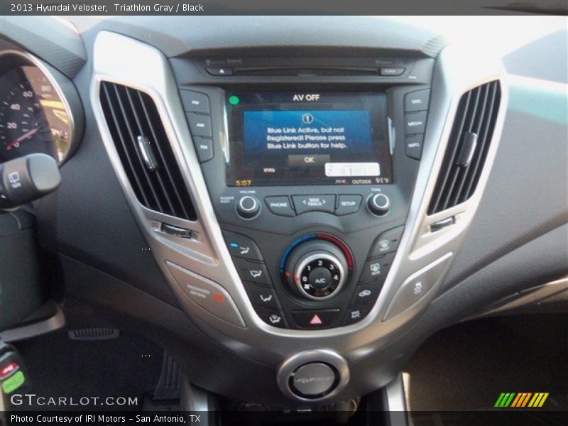 Triathlon Gray / Black 2013 Hyundai Veloster