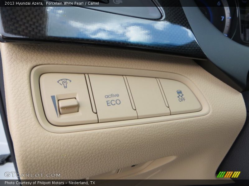 Porcelain White Pearl / Camel 2013 Hyundai Azera
