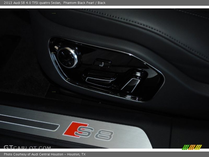 Phantom Black Pearl / Black 2013 Audi S8 4.0 TFSI quattro Sedan