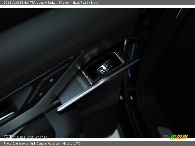 Phantom Black Pearl / Black 2013 Audi S8 4.0 TFSI quattro Sedan