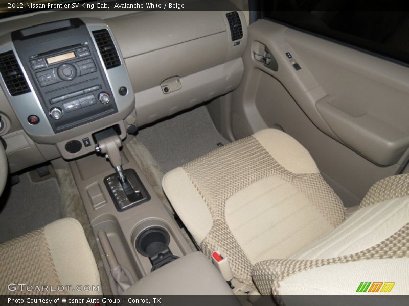 Avalanche White / Beige 2012 Nissan Frontier SV King Cab
