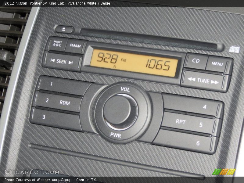 Avalanche White / Beige 2012 Nissan Frontier SV King Cab