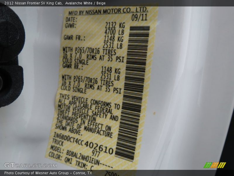 Avalanche White / Beige 2012 Nissan Frontier SV King Cab